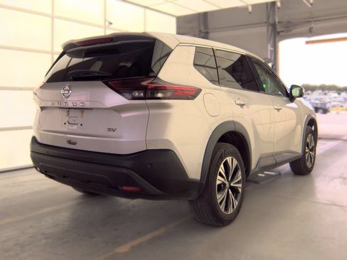 Used 2021 Nissan Rogue SV FWD image 6