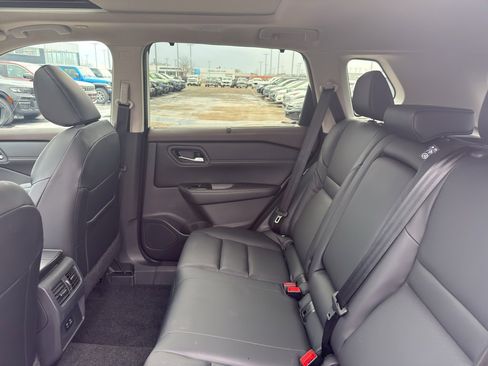 Certified 2023 Nissan Rogue SV w/ SV Premium Package image 33