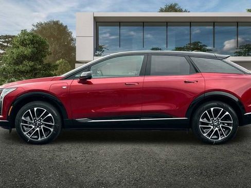 New 2026 Cadillac Optiq Sport 1 image 7