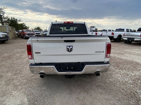 Used 2017 RAM 1500 Laramie image 5