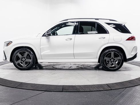 Used 2024 Mercedes-Benz GLE 450e 4MATIC w/ AMG Line Exterior image 4