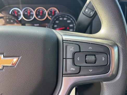 Used 2023 Chevrolet Silverado 2500 Custom w/ Custom Convenience Package image 17