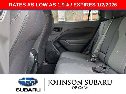 Used 2025 Subaru Crosstrek 2.0i Premium image 17