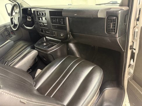 Used 2016 Chevrolet Express 3500 LT w/ LT Preferred Equipment Group image 41