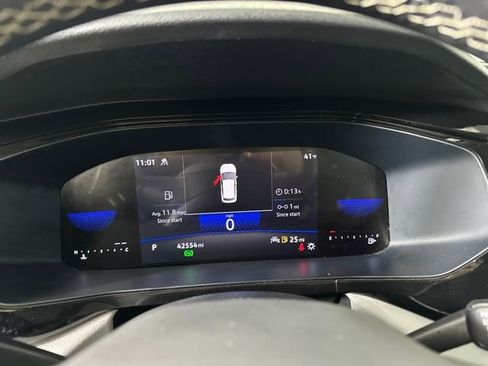 Used 2024 Volkswagen Taos S image 17