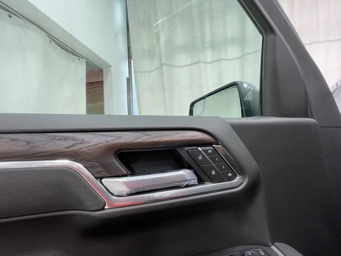 New 2026 GMC Sierra 1500 SLT w/ SLT Premium Package image 12