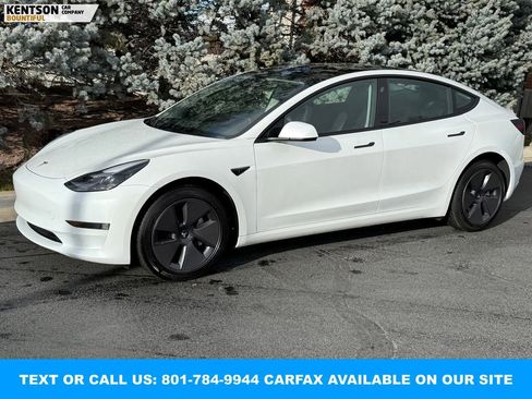 Used 2023 Tesla Model 3 Standard Range image 1