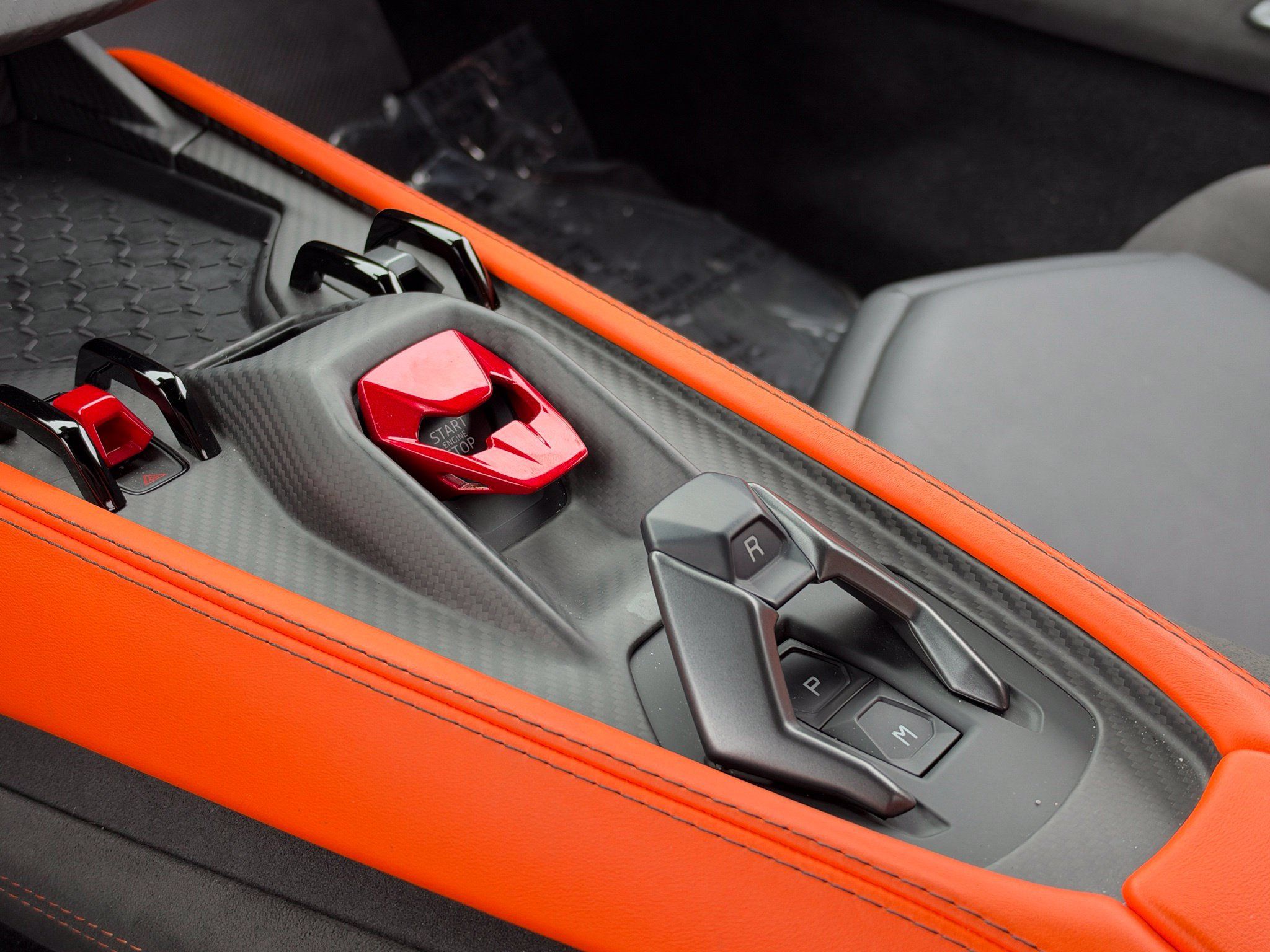 Used 2024 Lamborghini Revuelto AWD/4WD image 38