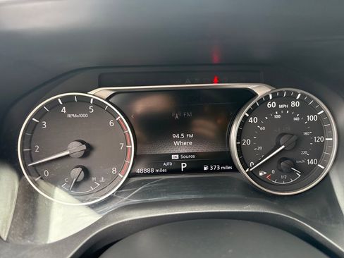 Used 2022 Nissan Rogue SV image 16