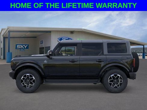 New 2025 Ford Bronco Outer Banks image 3