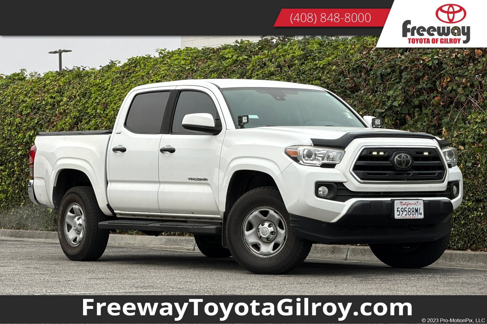 Used 2019 Toyota Tacoma SR5 RWD image 1