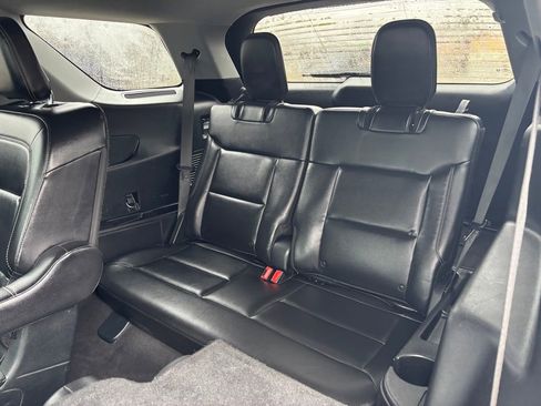 Used 2021 Ford Explorer XLT w/ Equipment Group 202A image 16