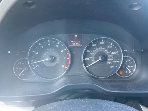Used 2011 Subaru Outback 2.5i Premium w/ All-Weather Pkg AWD/4WD image 27
