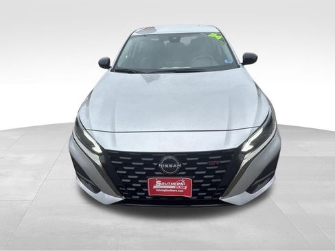 Used 2024 Nissan Altima 2.5 SR image 5