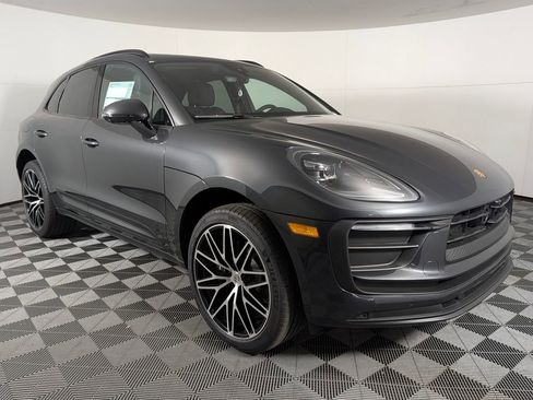 New 2026 Porsche Macan image 9