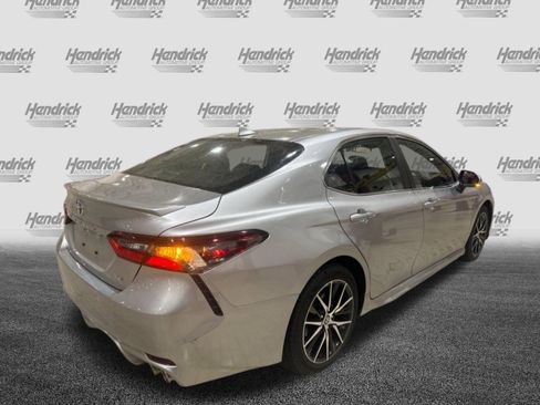 Used 2023 Toyota Camry SE FWD image 10