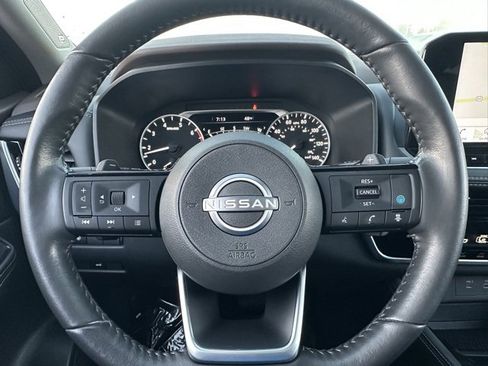 Used 2022 Nissan Rogue SL w/ SL Premium Package image 41