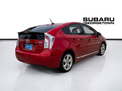 Used 2014 Toyota Prius Five w/ Preferred Accessory Package FWD image 7
