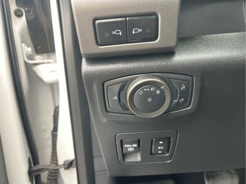 Used 2020 Ford F150 Raptor w/ Equipment Group 802A Luxury image 32