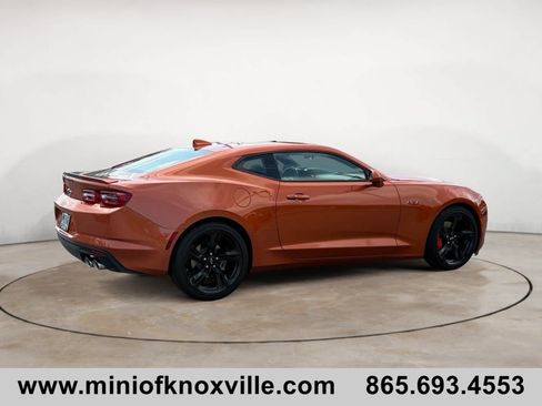 Used 2022 Chevrolet Camaro LT w/ Technology Package RWD image 3