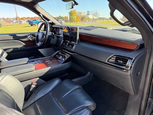 Used 2022 Lincoln Navigator Reserve w/ Equipment Group 201A image 24