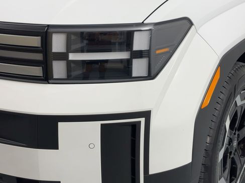 Used 2025 Hyundai Santa Fe SEL image 11