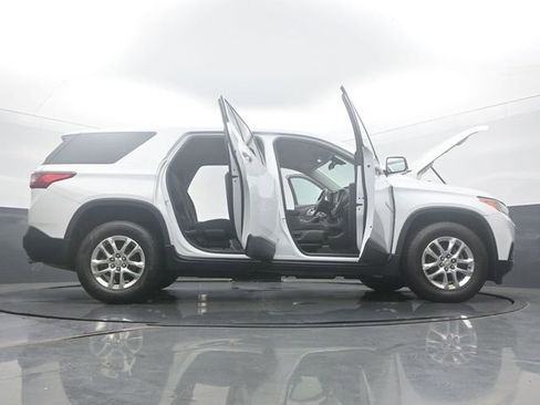 Used 2019 Chevrolet Traverse LS AWD/4WD image 61