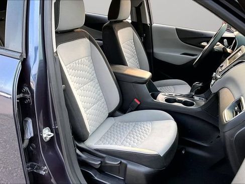 Used 2019 Chevrolet Equinox LS w/ LS Convenience Package AWD/4WD image 7