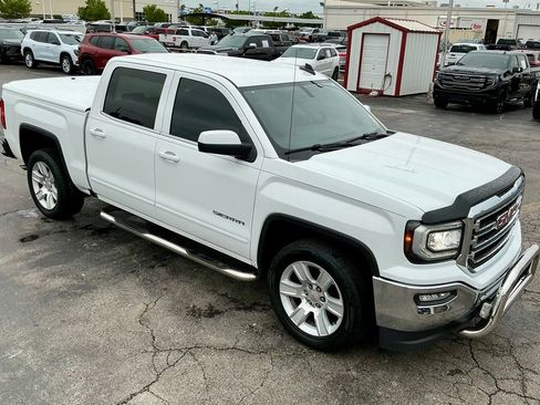 Used 2017 GMC Sierra 1500 SLE w/ SLE Value Package RWD image 4