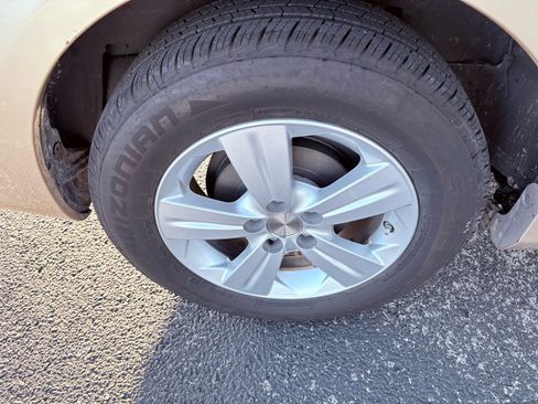 Used 2011 Toyota Corolla LE image 16