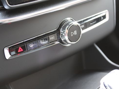 New 2026 Volvo XC90 B5 Core AWD/4WD image 18