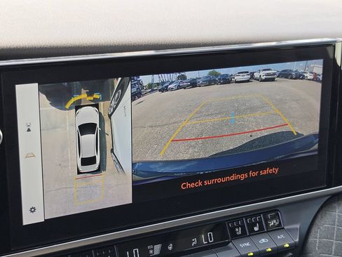 Used 2025 Toyota Camry XLE w/ Premium Plus Package FWD image 19