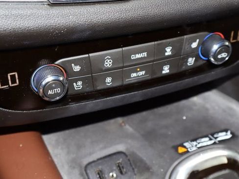 Used 2018 Buick Enclave Avenir w/ Avenir Technology Package image 27