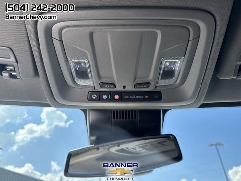 Used 2024 Chevrolet Silverado 2500 Custom w/ Custom Value Package image 24