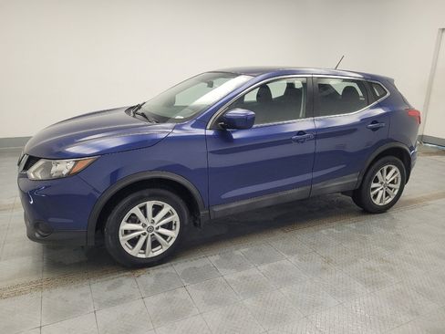 Used 2019 Nissan Rogue Sport S w/ Appearance Package image 2