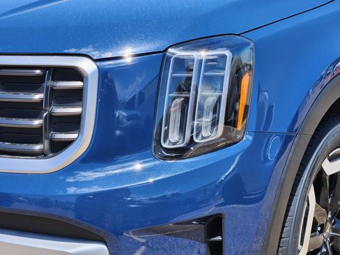 Used 2023 Kia Telluride S w/ S Sunroof Package AWD/4WD image 7