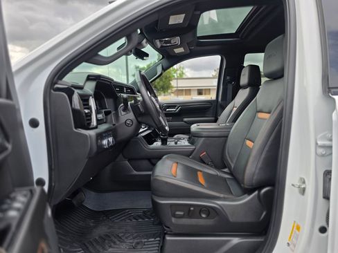 Used 2022 GMC Sierra 1500 AT4 w/ AT4 Premium Package AWD/4WD image 14