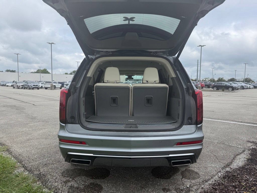 Certified 2024 Cadillac XT6 Premium Luxury w/ LPO, Floor Liner Package AWD/4WD image 13