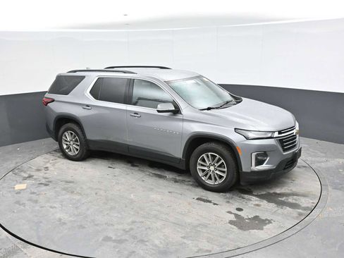 Used 2023 Chevrolet Traverse LT FWD image 16
