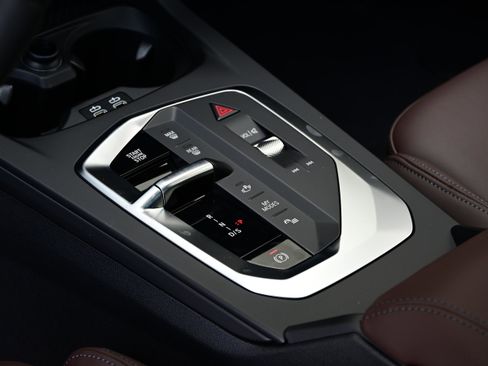 Used 2025 BMW M235i xDrive w/ Premium Package image 16