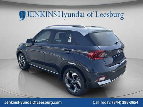 New 2026 Hyundai Venue SEL FWD image 7