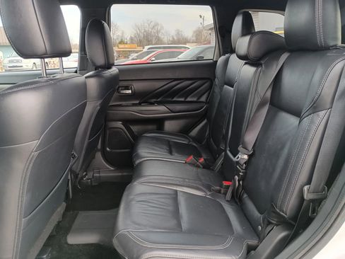 Used 2022 Mitsubishi Outlander SEL image 13