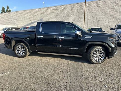 Used 2024 GMC Sierra 1500 Denali w/ Denali Reserve Package image 3