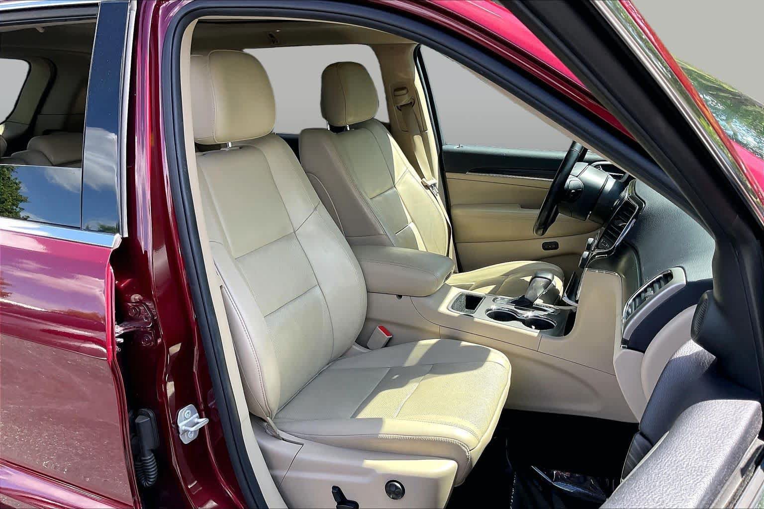 Used 2019 Jeep Grand Cherokee Limited w/ Luxury Group II RWD image 8