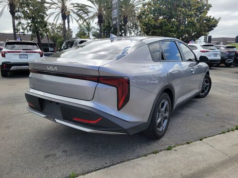 Certified 2025 Kia K4 FWD image 2