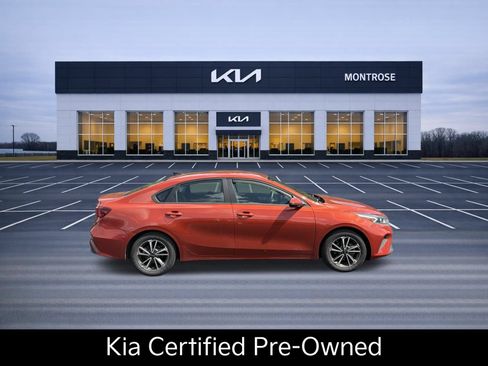 Certified 2023 Kia Forte LXS w/ LXS Technology Package FWD image 4