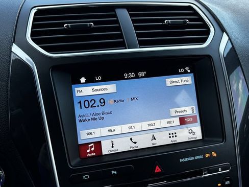 Used 2017 Ford Explorer Sport w/ Equipment Group 401A AWD/4WD image 20