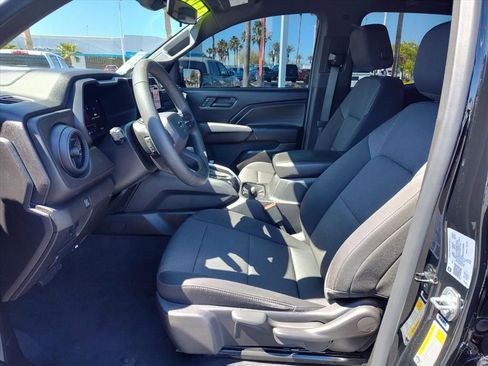 Used 2025 Chevrolet Colorado Trail Boss w/ Midnight Edition AWD/4WD image 6