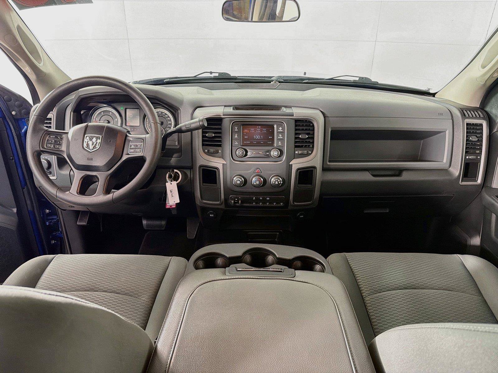 Used 2018 RAM 3500 Tradesman w/ Chrome Appearance Group AWD/4WD image 25