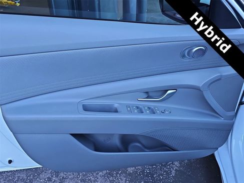 Certified 2024 Hyundai Elantra Blue image 28